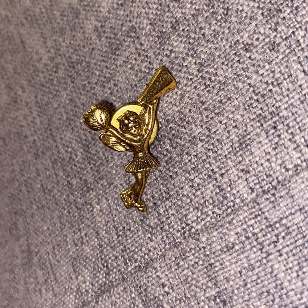 Angel cheerleader pin